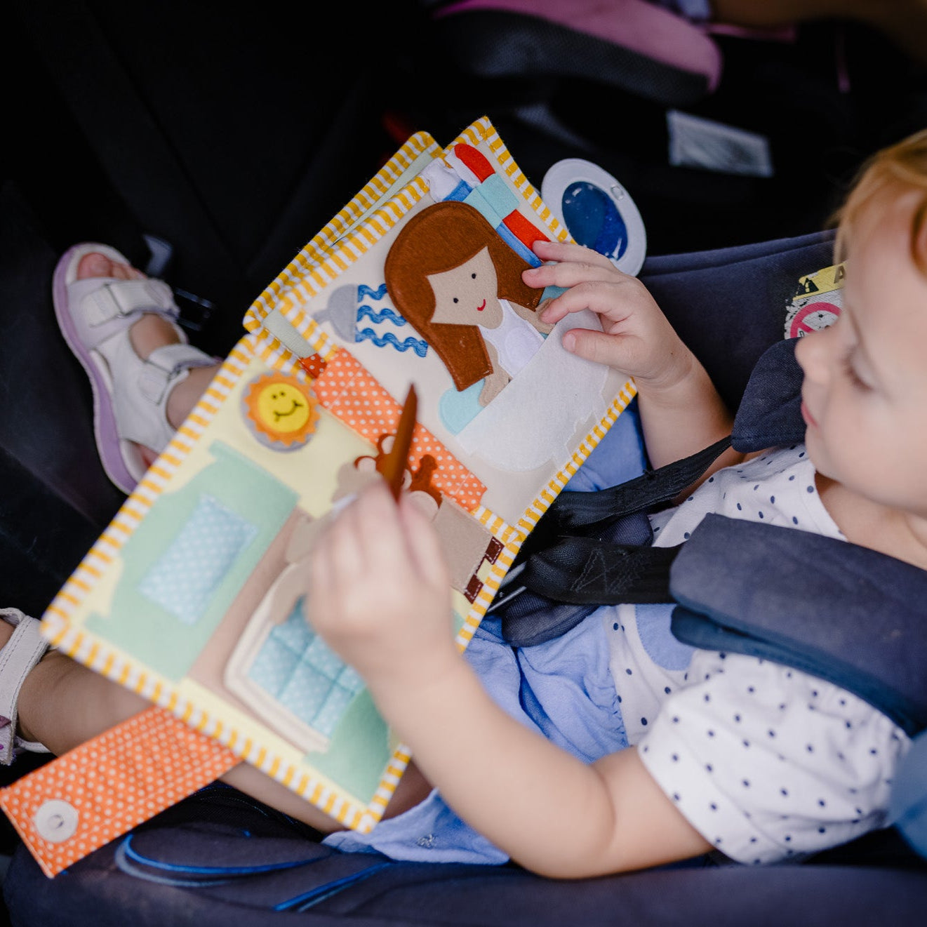 Comment encourager l’autonomie de votre enfant grâce aux activités sensorielles ?